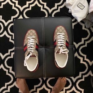 Gucci Sneaker GG Supreme “beige”